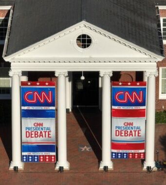 Wpływ debat na rynki: Inwestorzy przechodzą na dolara z powodu niepewności co do Bidena i Trumpa